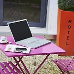 Demain Hotel