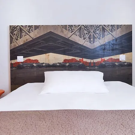 Demain & Conciergerie Hotel 2*