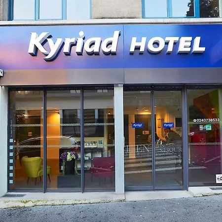 Hotel Demain & Conciergerie 2*