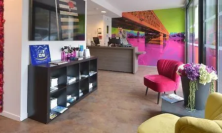 Hotel Demain 2*
