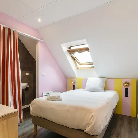 Hotel Demain & Conciergerie 2*