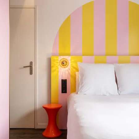 Demain Hotel 2*