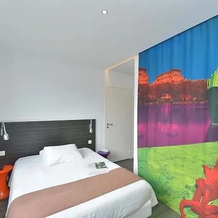 Hotel Demain 2*