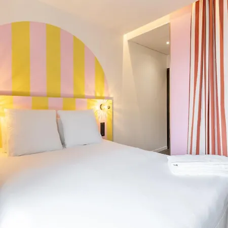 Demain Hotel 2*