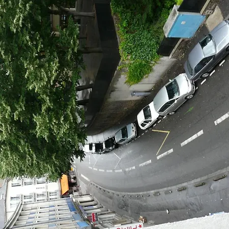 Demain فندق نانت